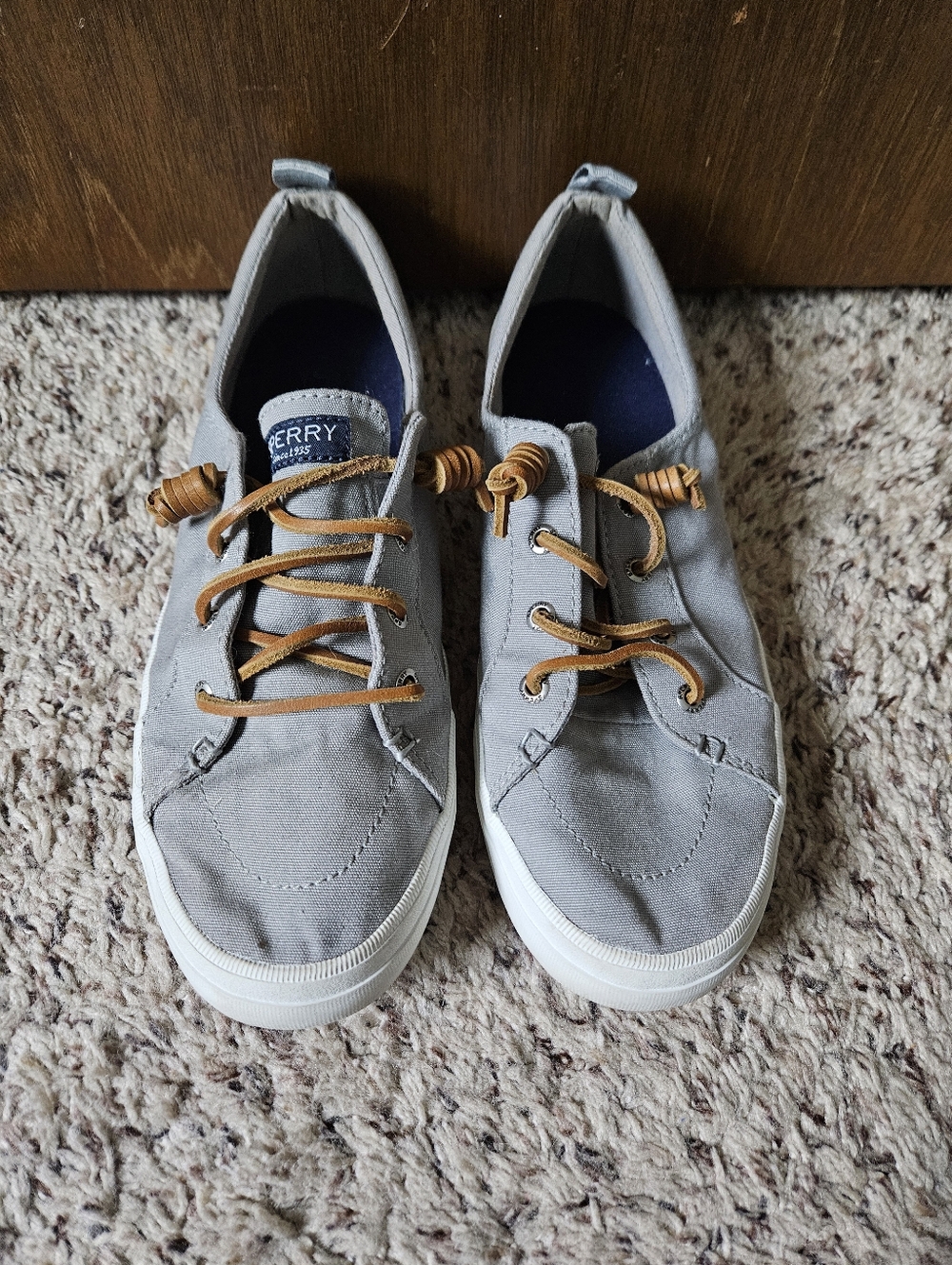 Sperry Womens Crest Vibe Light Gray Canvas Sneakers with Tan Laces | 8.5